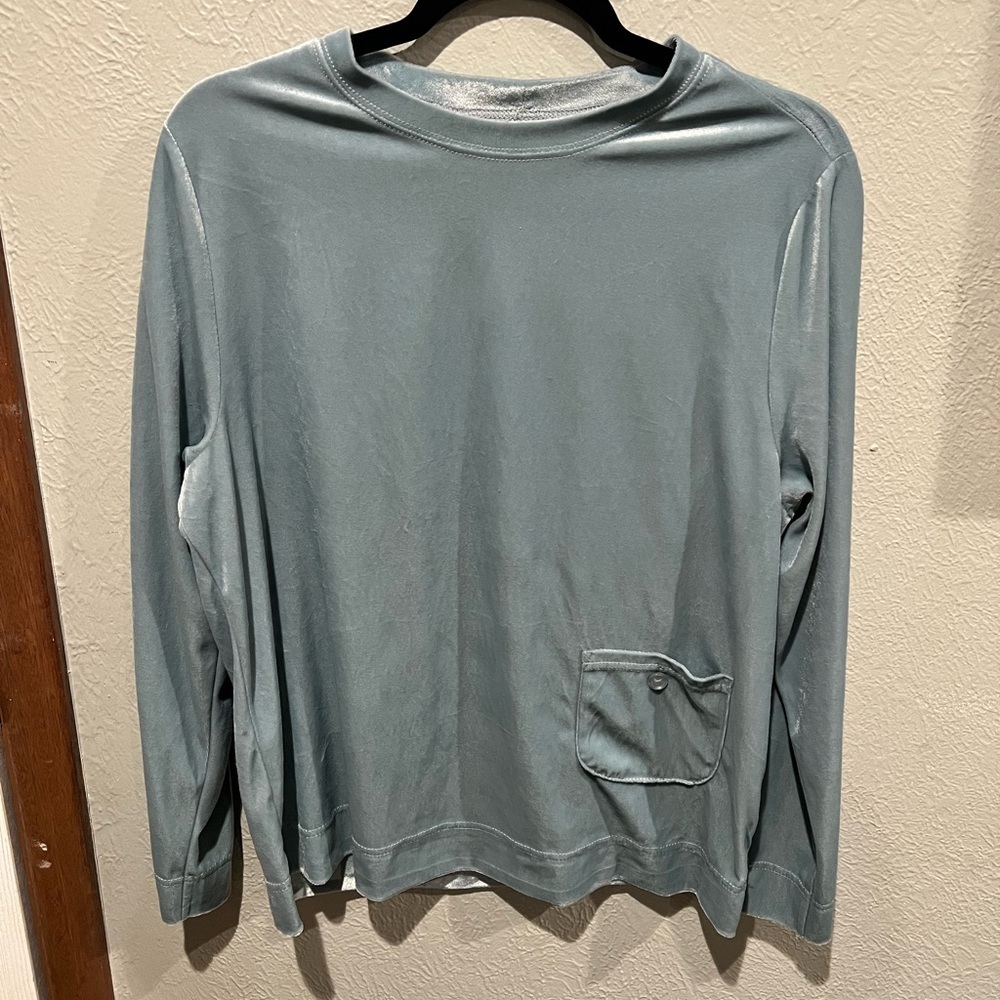 Casual Long-Sleeve Crewneck Shirt - Seafoam Green Z Studio Vintage Top